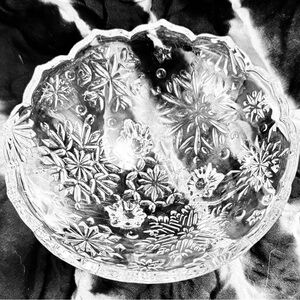 Mikasa Crystal Footed Candy Bowl Snowflake Vintage Holiday Decor Glass Dish